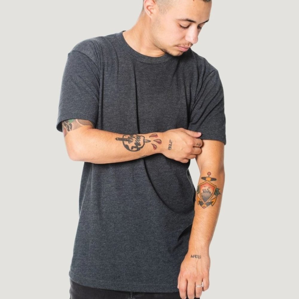 FRESH CLEAN TEES MEN'S CREW NECK SHORT SLEEVE TEE SHIRT COLOR: CHARCOAL - Picture 3 of 5